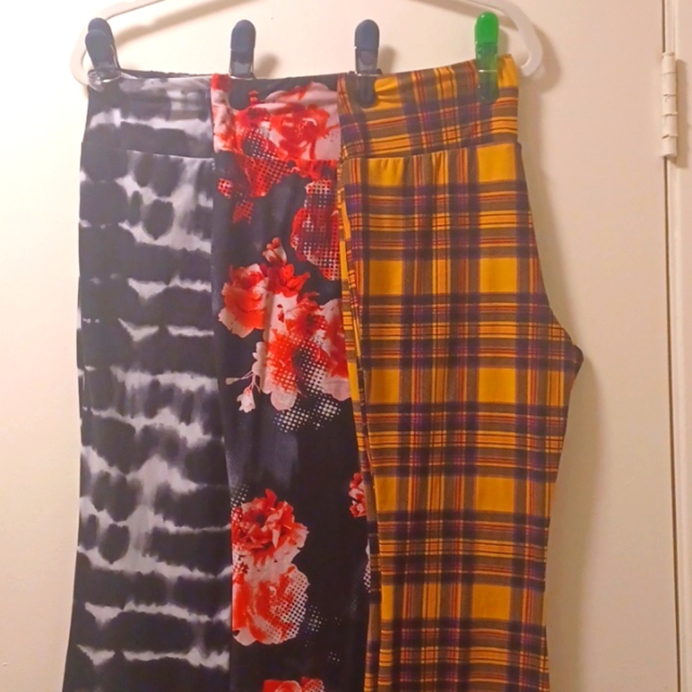 No Boundaries Yellow and Black Plaid Track Pants - Picture 7 of 8